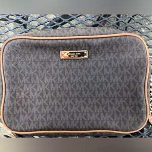 Michael Kors medium size crossbody bag